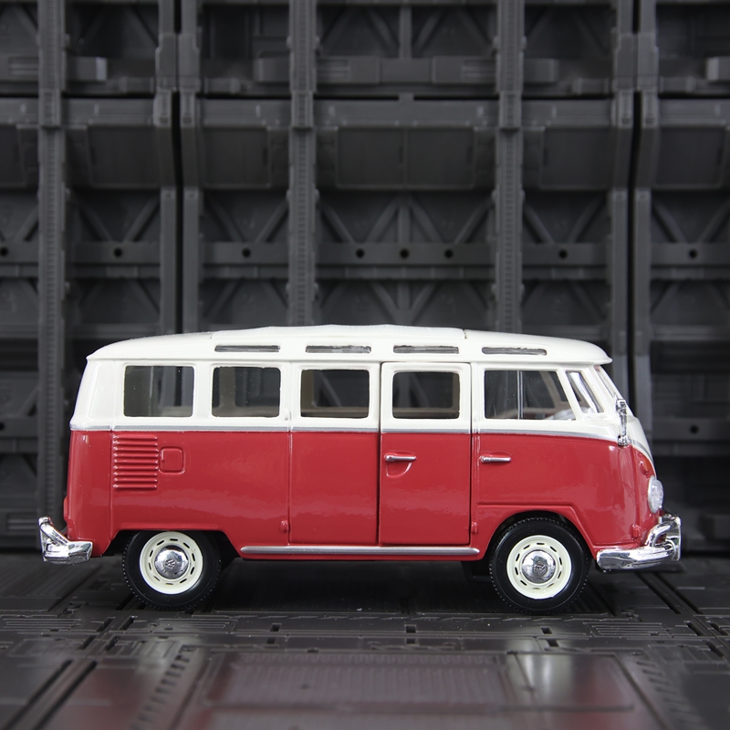 Model Kit Volkswagen - Maisto 1:25 Model Volkswagen Van Samba,